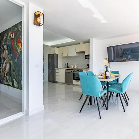 Tucan Next To Siam Park