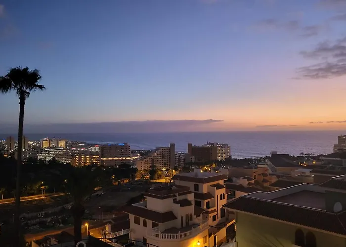 Tucan Next To Siam Park アデヘ