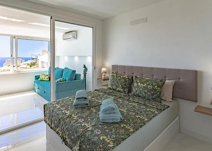 Tucan Next To Siam Park アデヘ